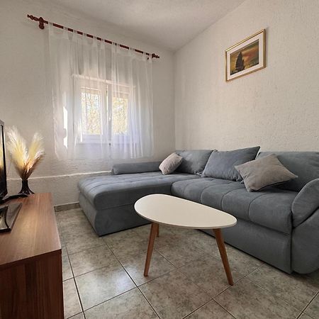 Apartments Fortuna 비오그라드나모루 외부 사진