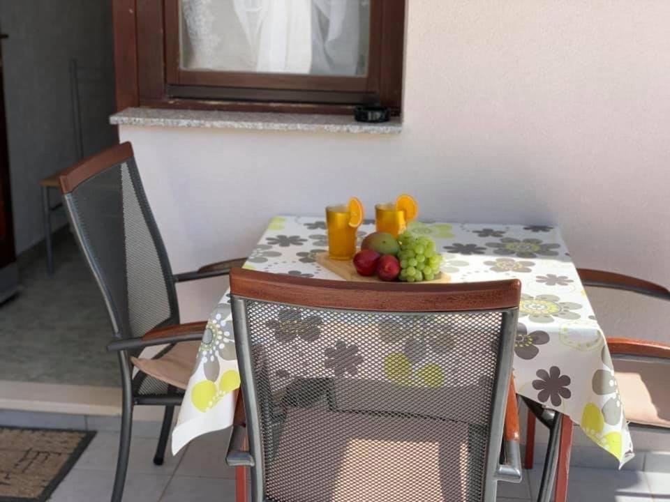 Apartments Fortuna 비오그라드나모루 외부 사진